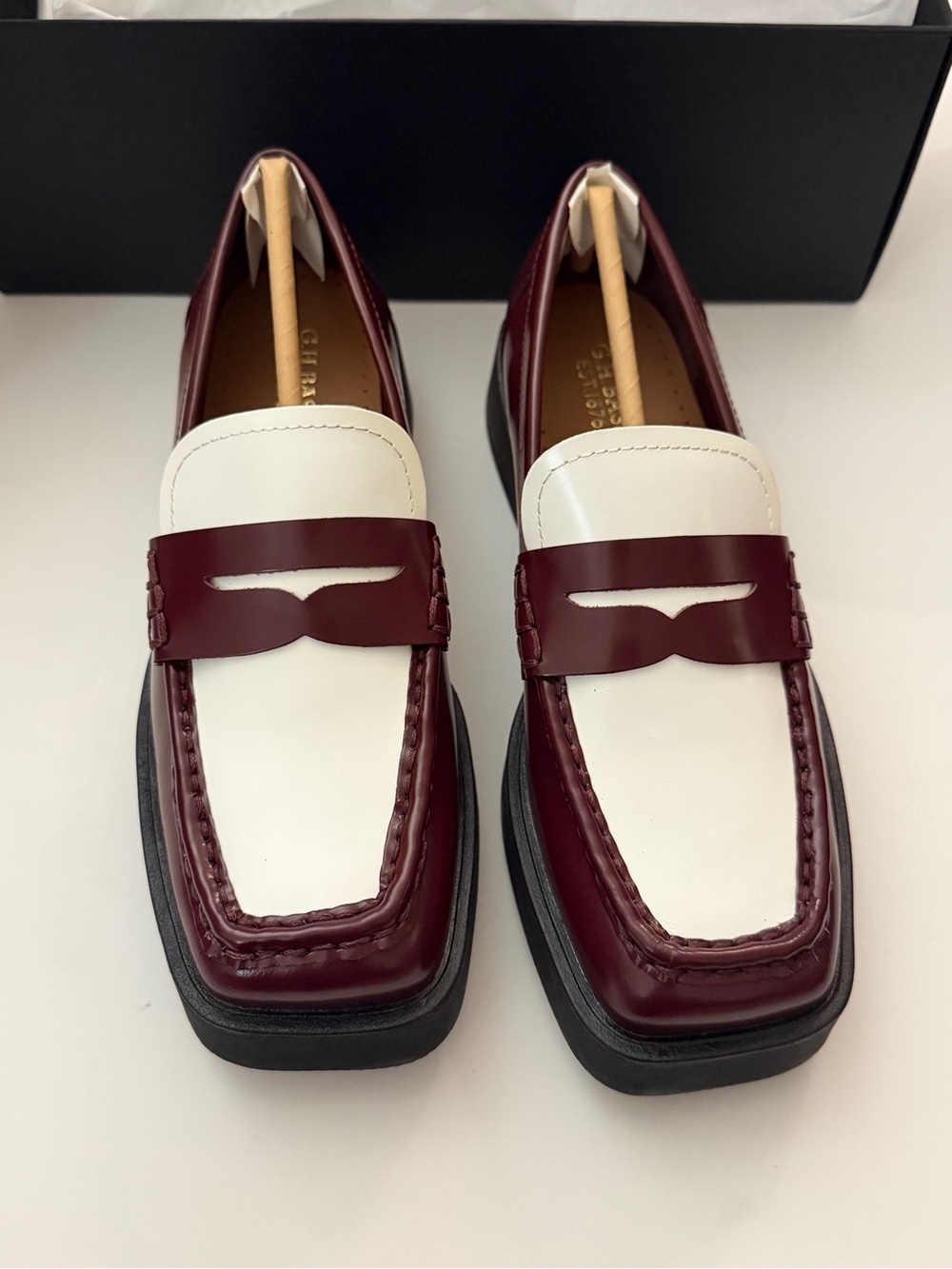 G.H.Bass Bowery Square Toe Loafers